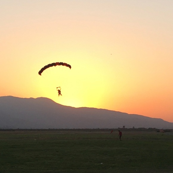 MEET YOUR FELLOW POSHER - Picture 11 of 16